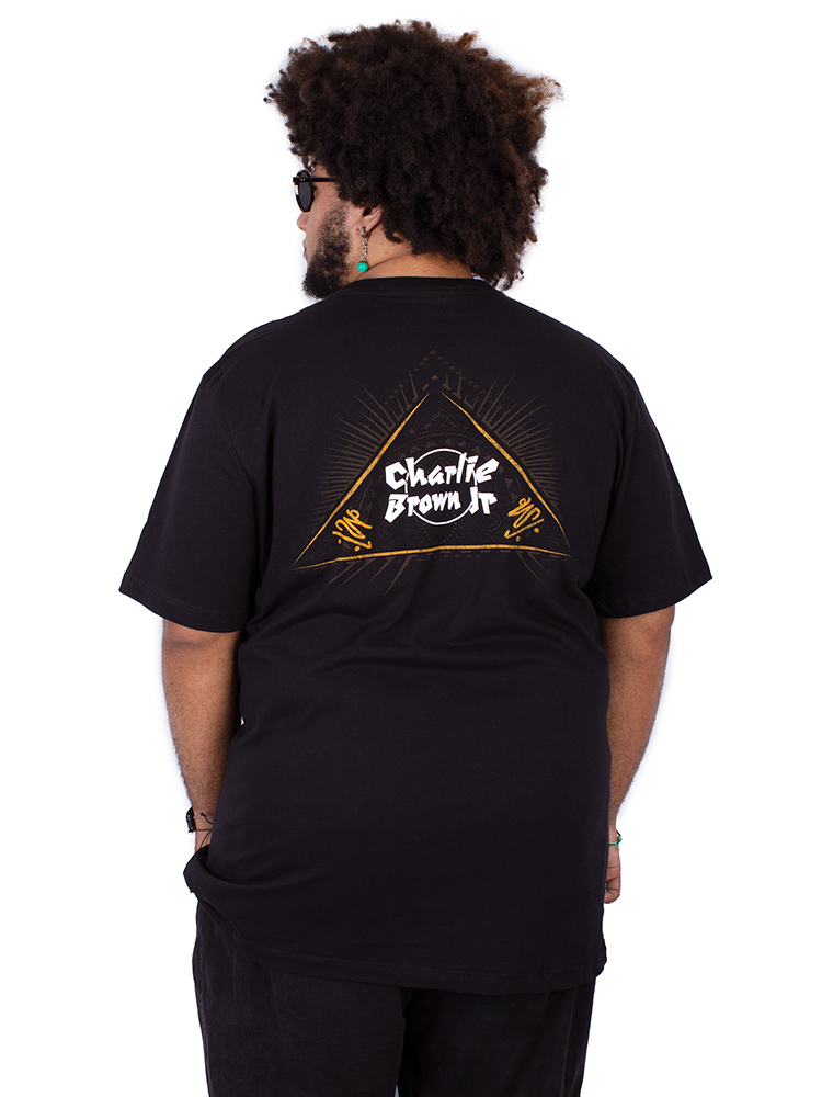 Camiseta Plus Size Charlie Brown Jr Mantra Preta Oficial Art Rock