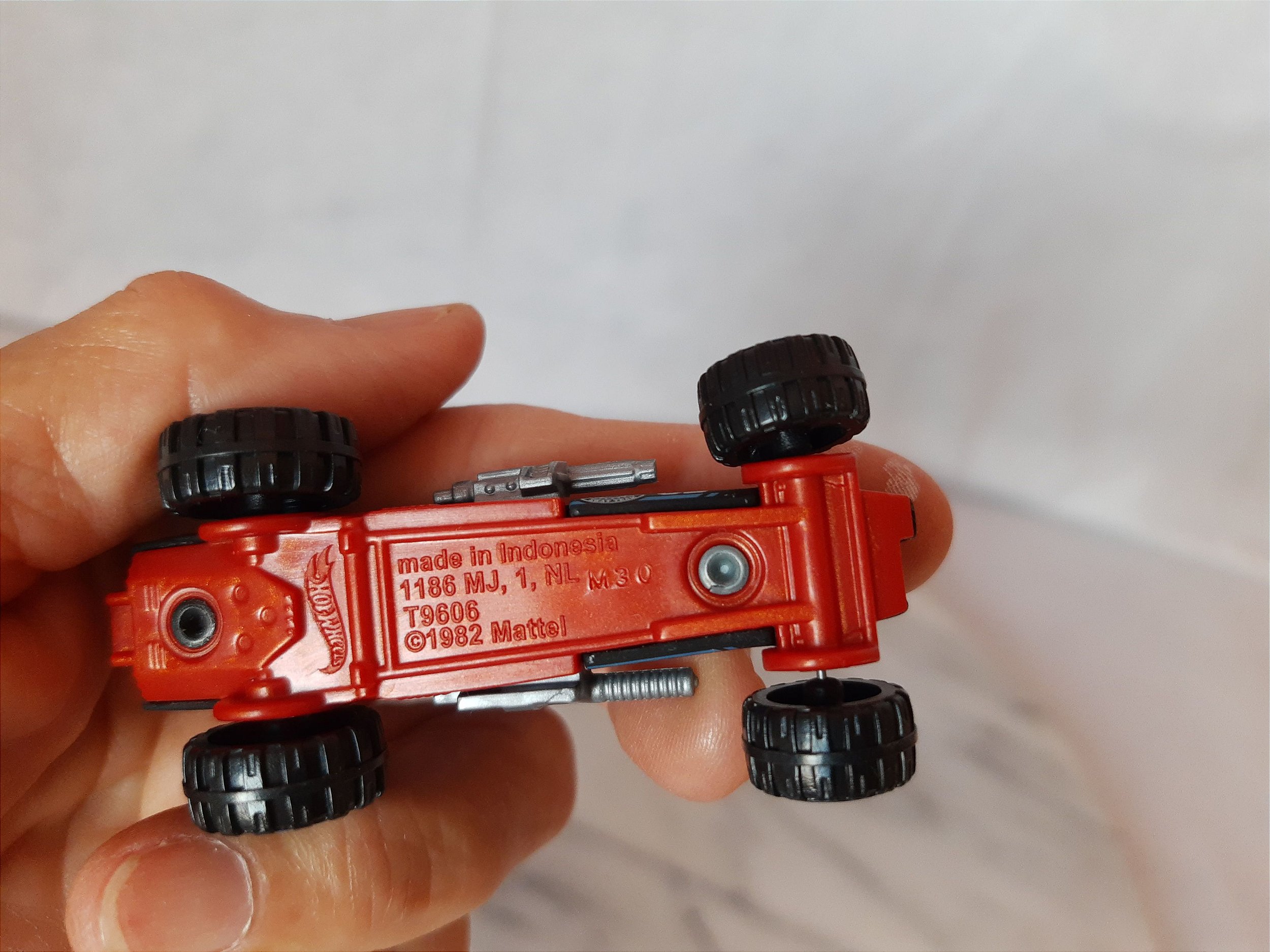 Anos 80 Miniatura De Metal Hot Wheels 1982 Black Swat Police Enforcer Escala 64 Taffy