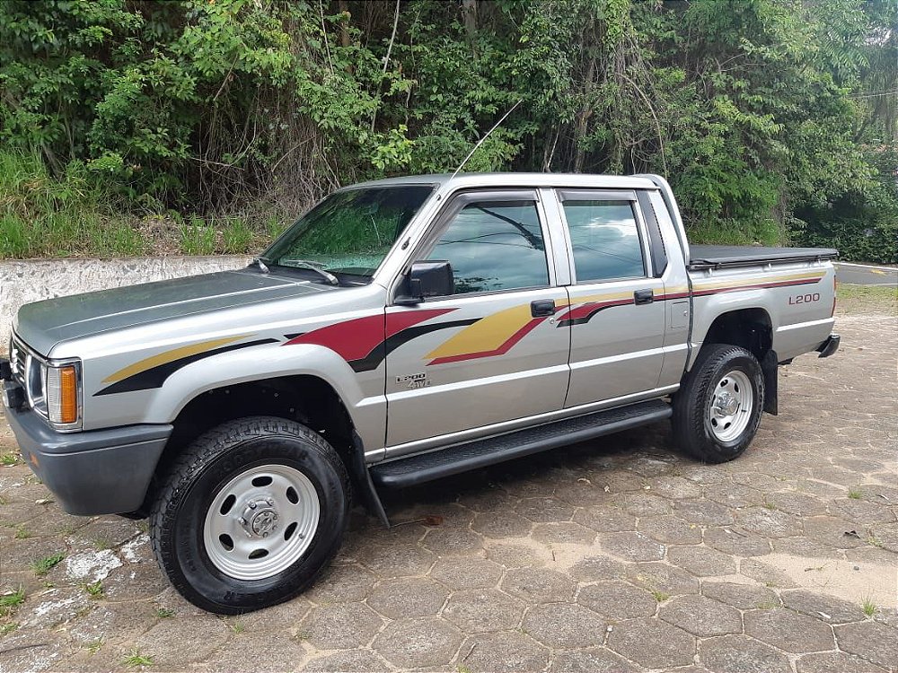 Автомобиль l 200