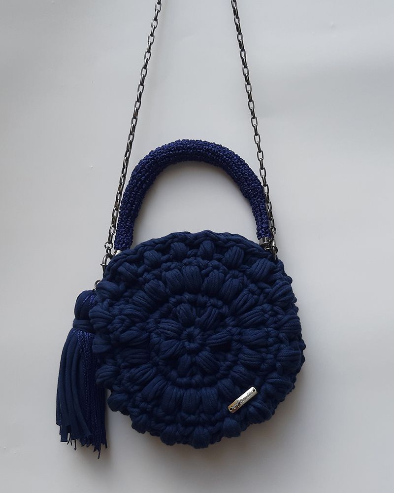 rose petals in a bolsa