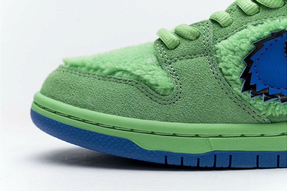 Quality Nike SB Dunk Low âGreen Bearâ - CJ5378 300 - GREEN SPARK/SOAR | Luxury Trade Club