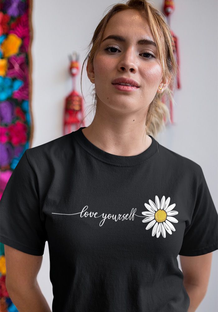 camiseta love yourself