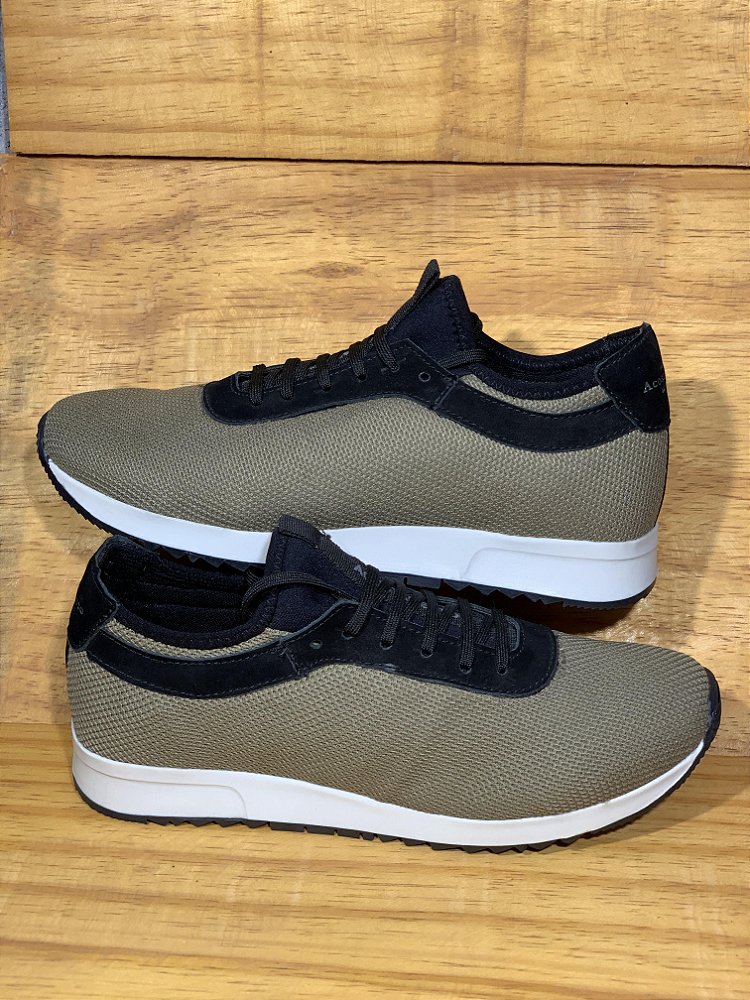 tenis da acostamento