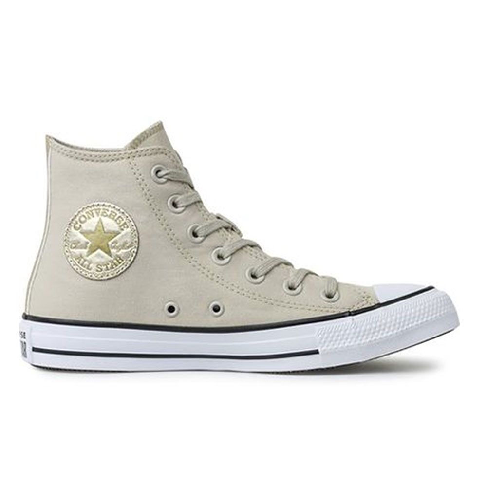 All star: 5 ideais de como usar o queridinho da temporada no seu visual -  e-Trends | Paraíso Feminino
