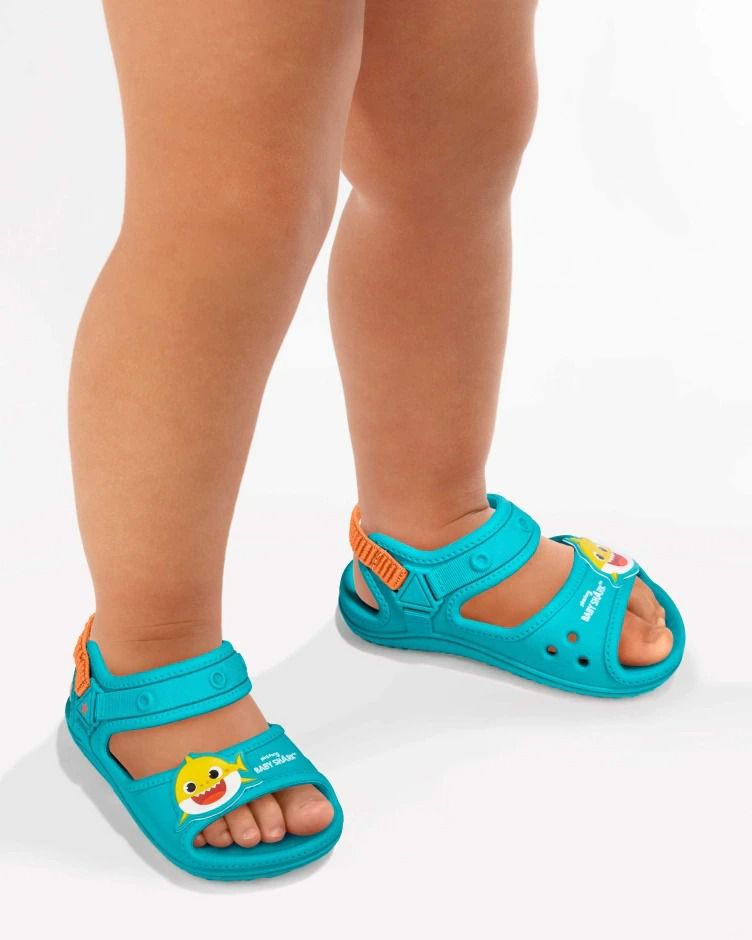 Sandália Grendene Kids Baby Shark Infantil Masculino Cor Azul - Compre  calçados e parcele em até 10x sem juros! Aproveite.
