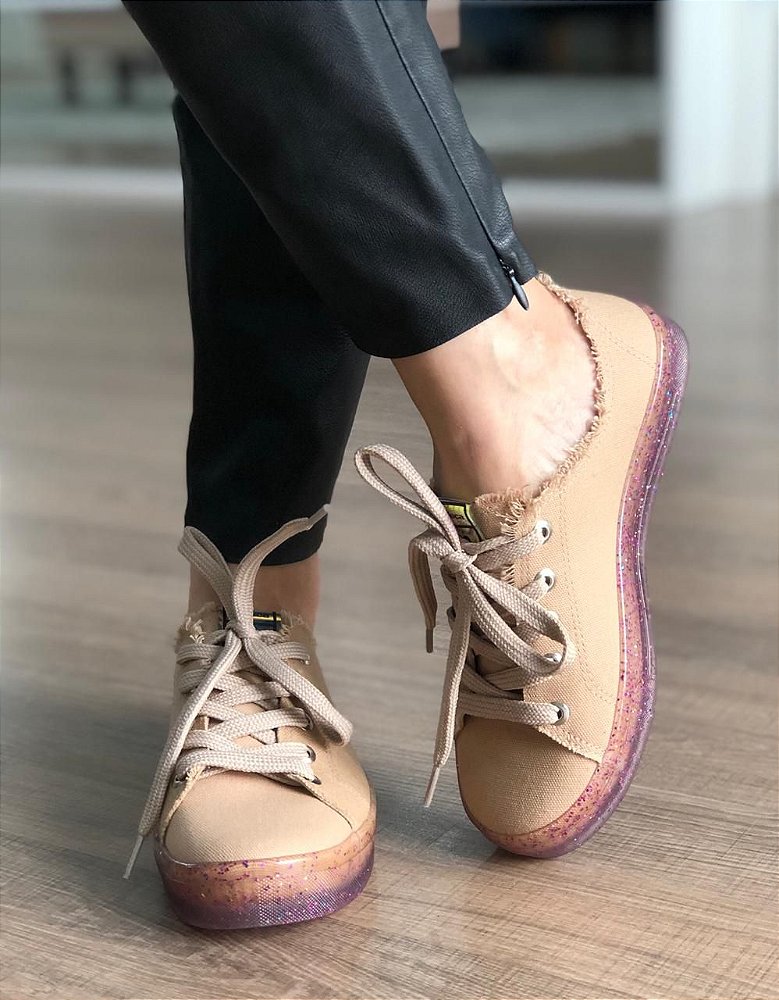 sapato com solado de silicone