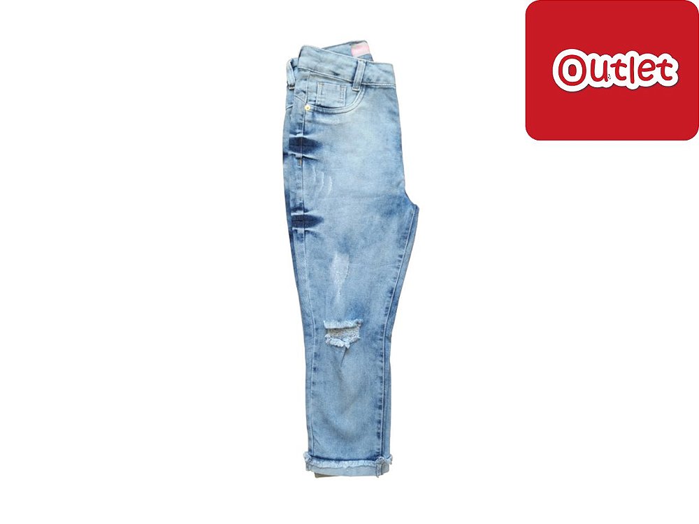 calça capri rasgada
