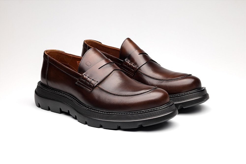 Loafer Tratarado de Couro Café