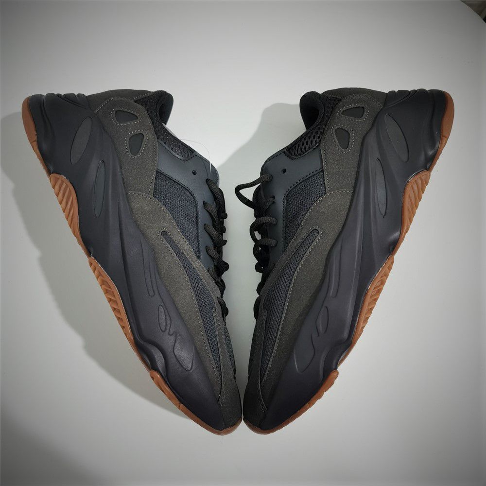 tenis adidas yeezy 700