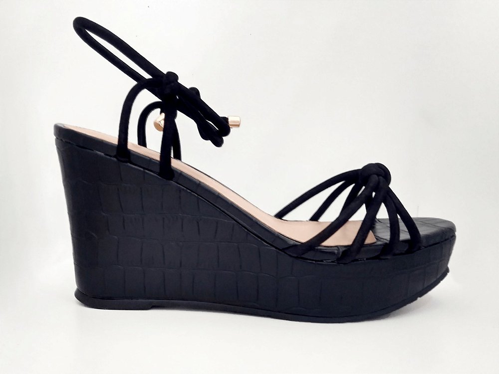 sandalia plataforma vermelha arezzo