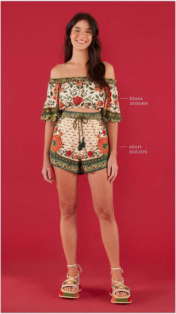 Blusa Cropped Tapeçaria Farm - Isa Baldo | Sua Loja de Roupas Femininas  Online - Moda Feminina