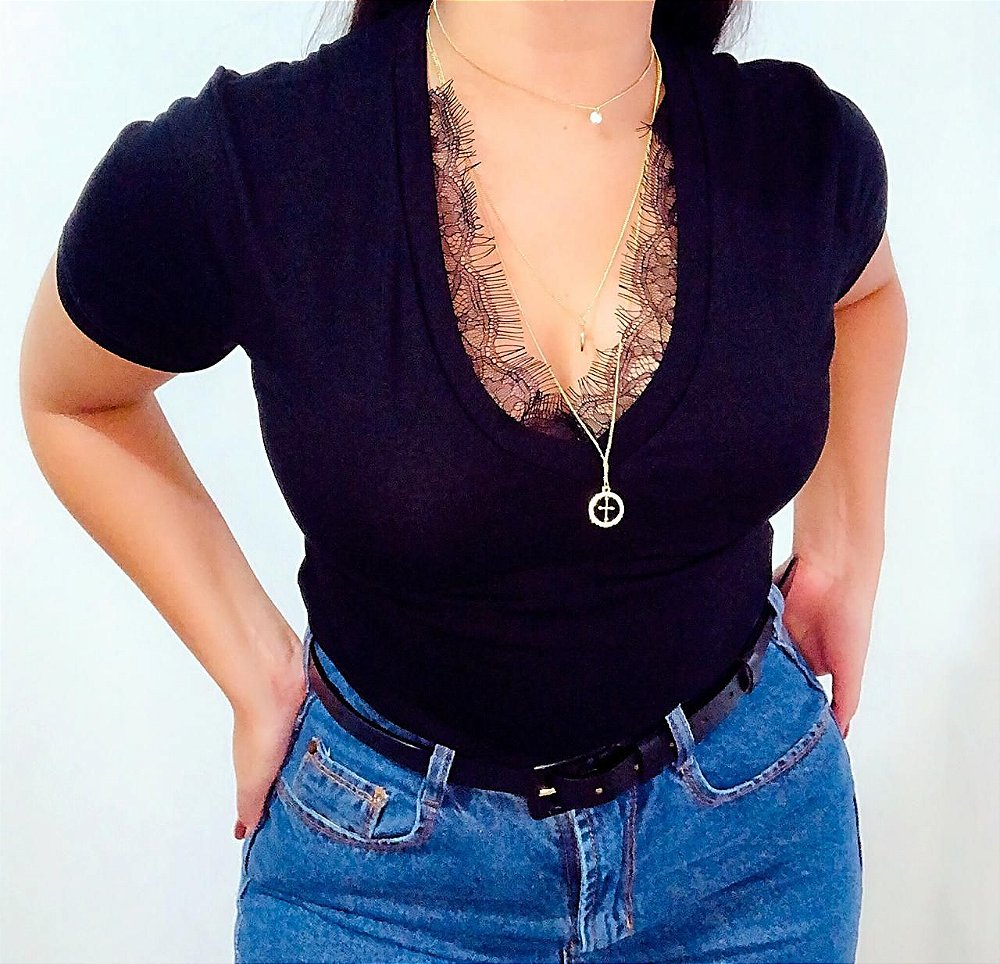 blusa podrinha com top de renda