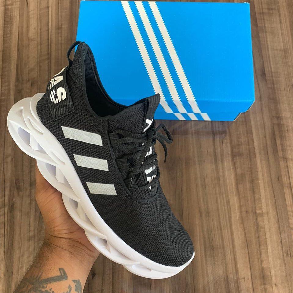 yeezy preto e branco