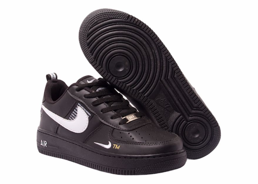 Miles Morales is wearing the Chicago Air Jordan 1 | Miles morales spiderman, Spiderman miles 