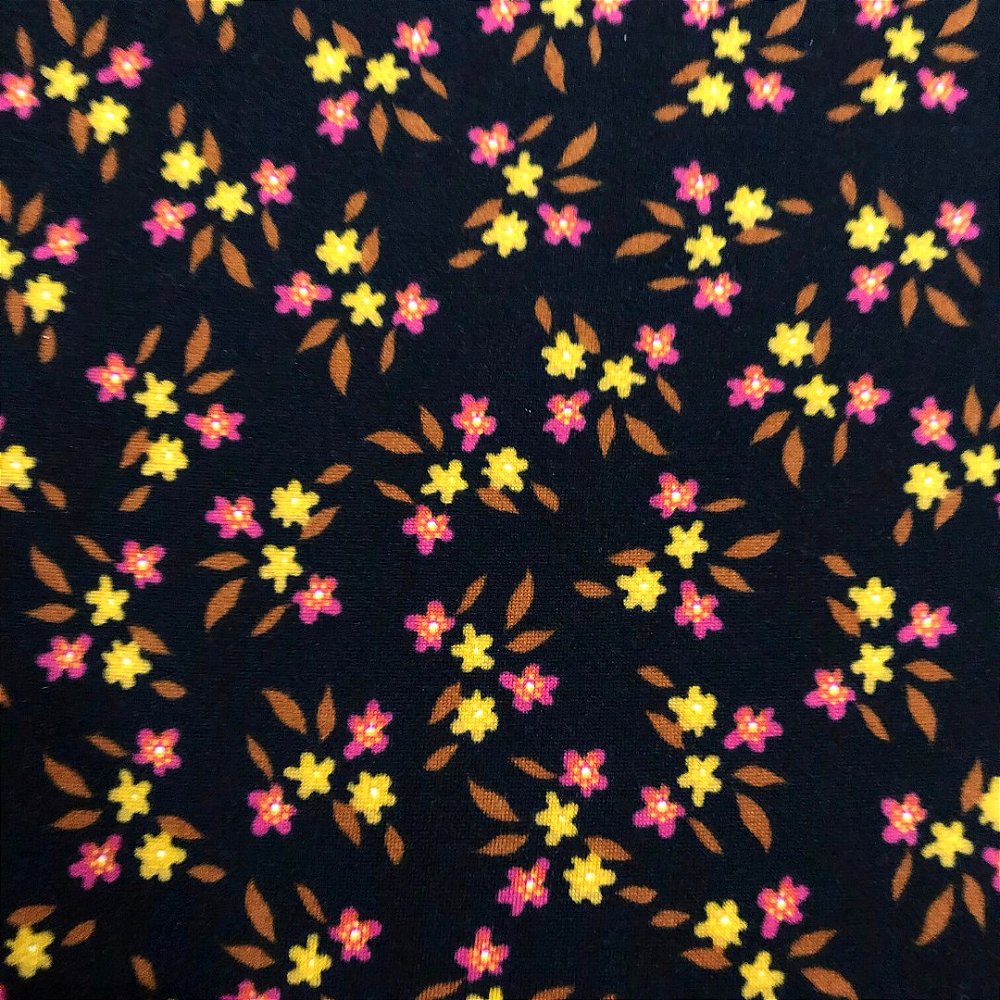 Malha Suede Pijama - Floral Fundo Preto - 1,60m de Largura - Tiradentes  Tecidos - Sua melhor opção em tecidos online, image size:1000x1000