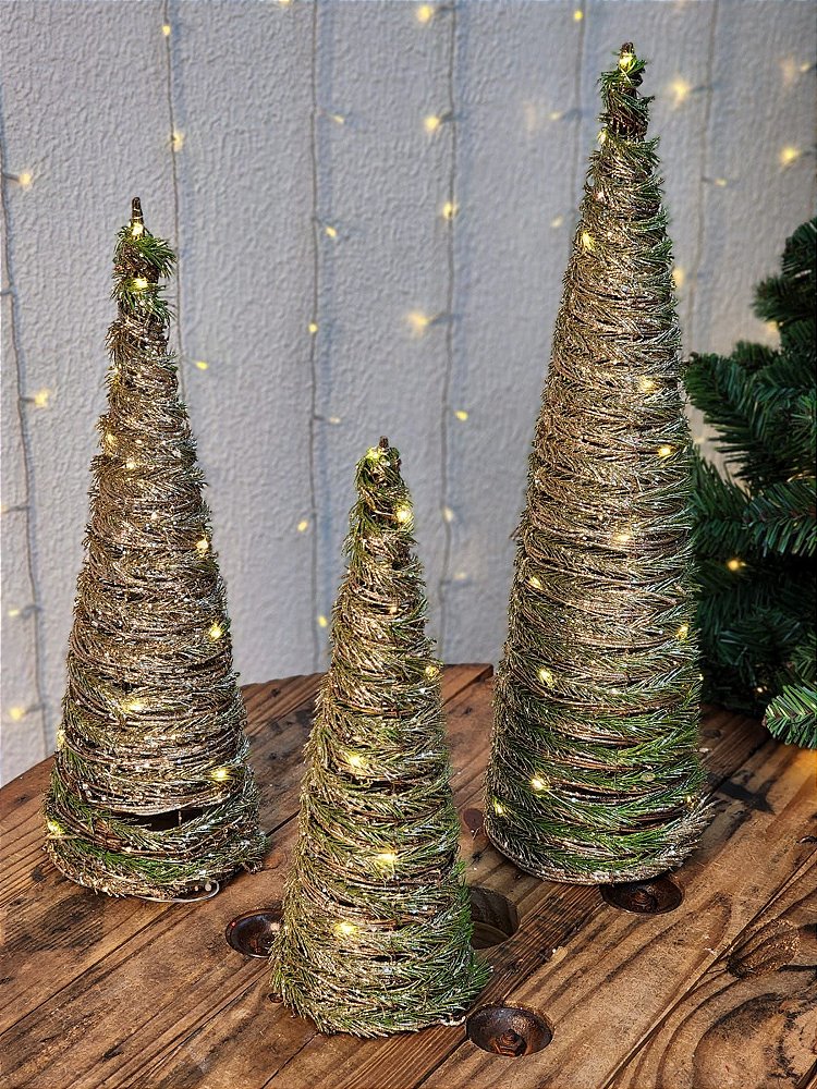 TRIO DE ÁRVORE DECORATIVA - COM LED-NT/VD - 40/50/60CM - Senhor Natal TRIO DE ÁRVORE DECORATIVA - COM LED-NT/VD - 40/50/60CM - Senhor Natal