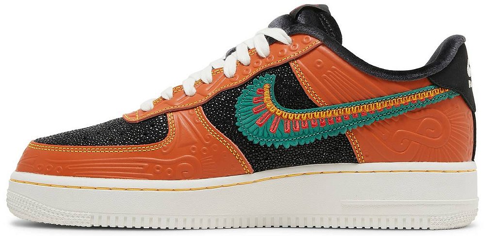 TÃNIS NIKE AIR FORCE 1 '07 LX ' SIEMPRE FAMILIA ' - Os melhores TÃªnis estÃ£o aqui
