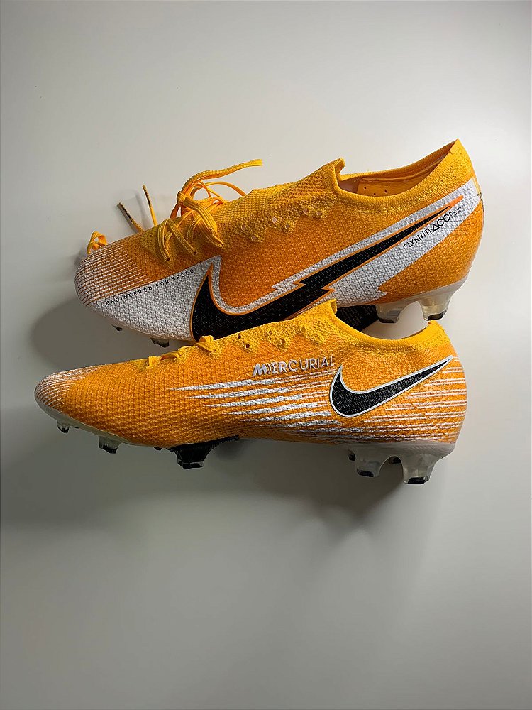 chuteira nike amarela 2022