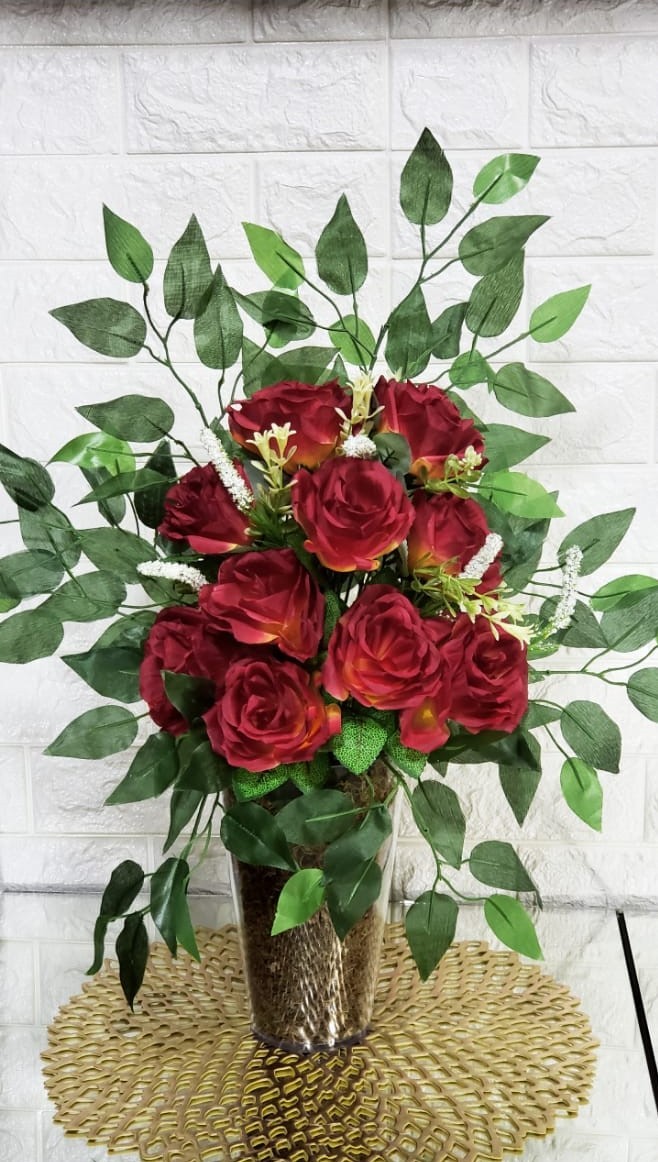 Arranjo de Rosas Vermelhas G Artificial Completo com Vaso em Acrílico  Transparente M - Loja Harmonia Decor - Decorações e Presentes