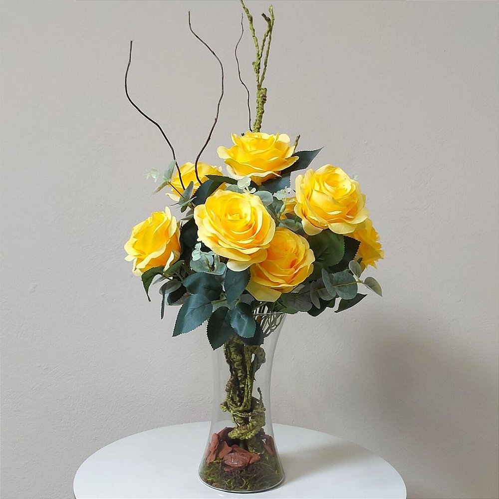 Arranjo de Rosas Amarelas de seda Artificiais no vaso de vidro - Ivy Flores  e Presentes