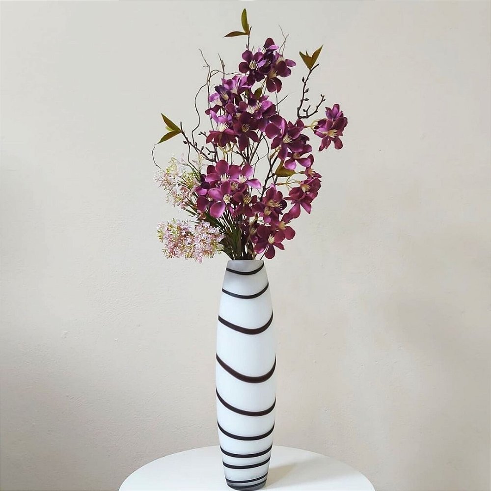 Arranjo de Flores de Macieira de seda (artificial) no vaso de vidro - Ivy  Flores e Presentes