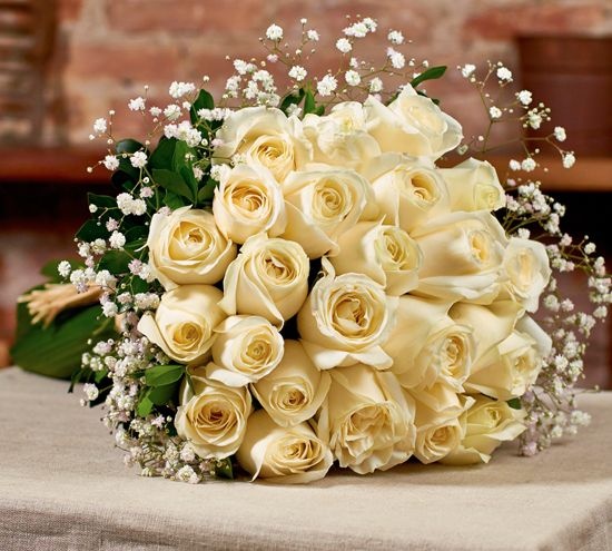 Buquê de rosas colombianas brancas - Girassol Flores
