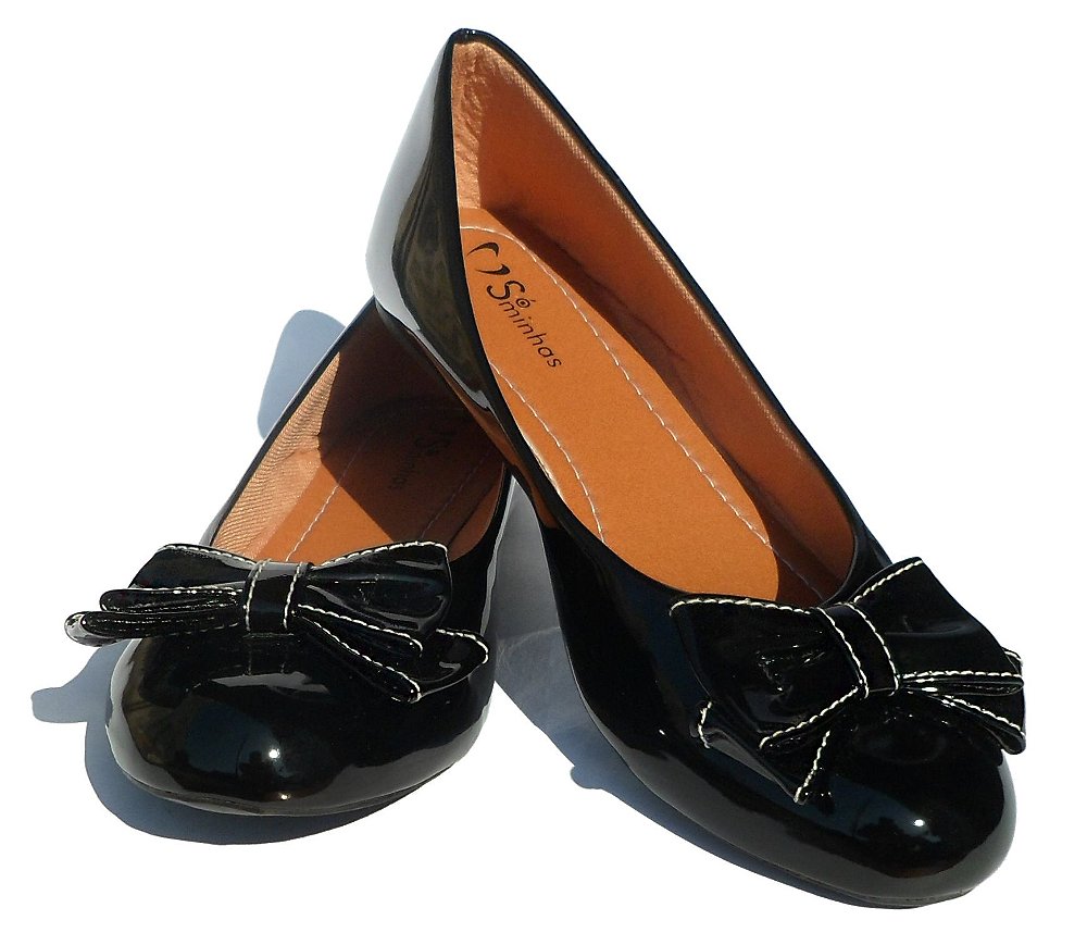 sapatilha preta de verniz