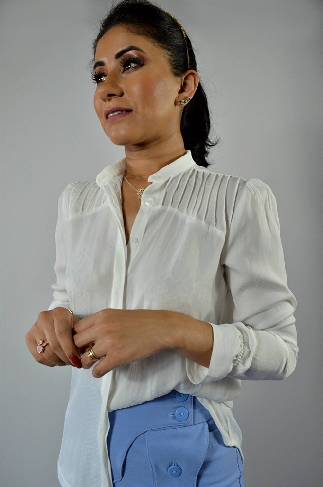 blusa de seda cavada