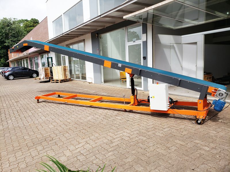 Esteira Transportadora elevatória para carga e descarga de caminhões