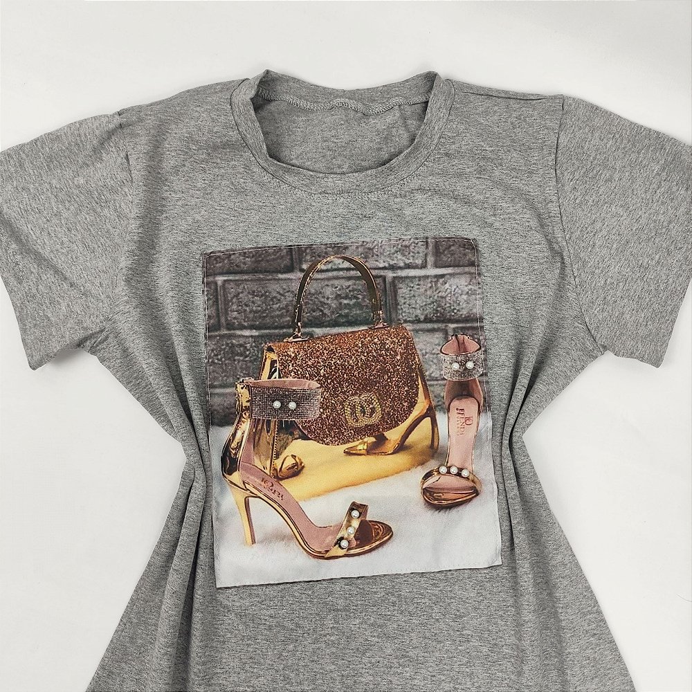 Camiseta Feminina T-Shirt Luxo Cinza Mescla com Acessórios Estampa Sandália  e Bolsa - Josy Medeiros