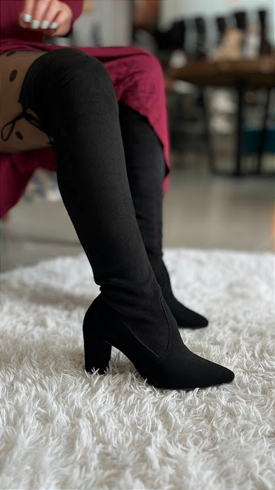 Bota Over Bico Fino Camurça Stretch Preto Bendito Conforto