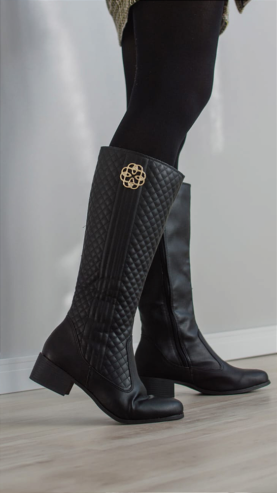 Bota Cano Longo Montaria Matelassê Napa Preto Bendito Conforto