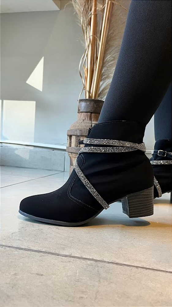 Bota Cano Curto Salto Bloco Strass Nobuck Preto Bendito Conforto