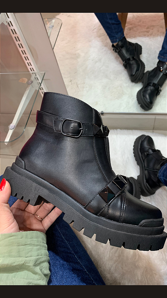 Bota Cano Curto Tratorada Tachas New Mestiço Preto Bendito