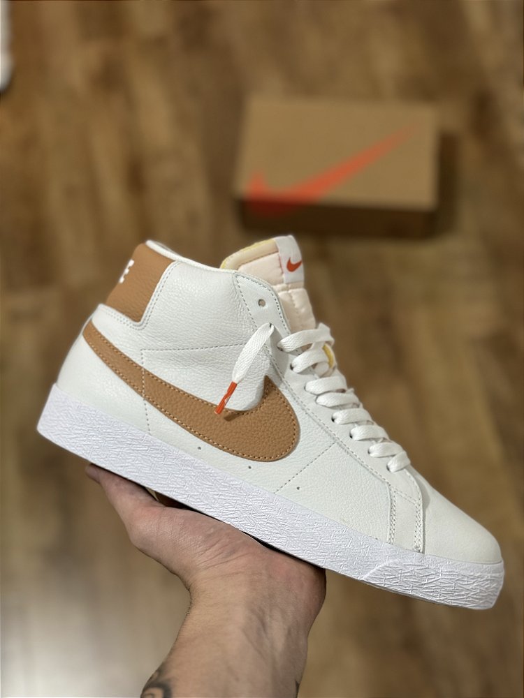 NIKE SB BLAZER MID ISO - Corre de Rua