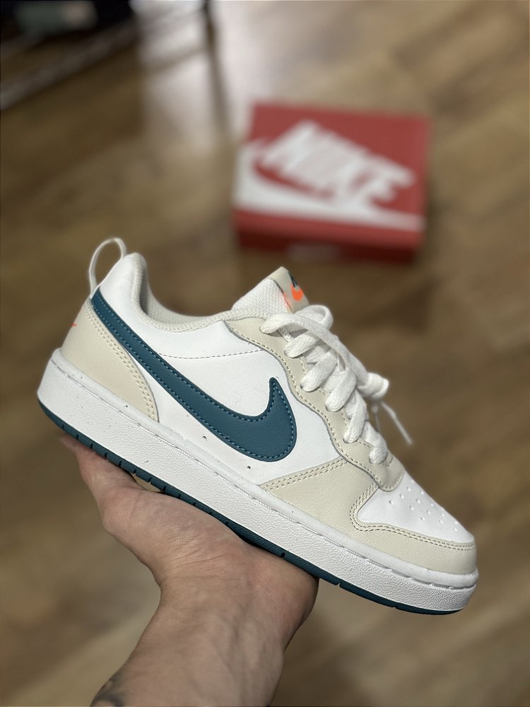 NIKE COURT BOROUGH 2 “ Phantom Bright Spruce” - Corre de Rua