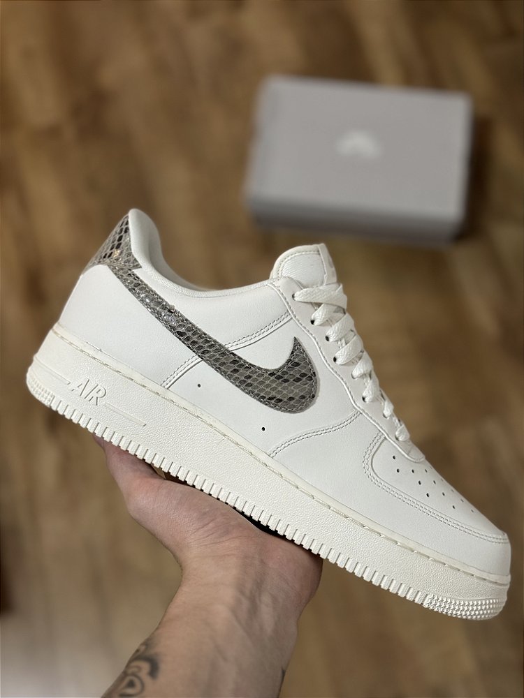 靴 Nike Air Force 1 Low Snakeskin NIKE AIR FORCE 1 “Sail Snakeskin” - Corre de Rua