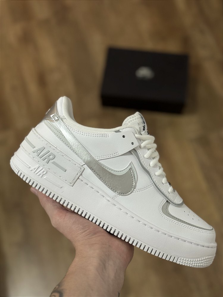 NIKE AIR FORCE 1 SHADOW “White/metallic silver” - Corre de Rua