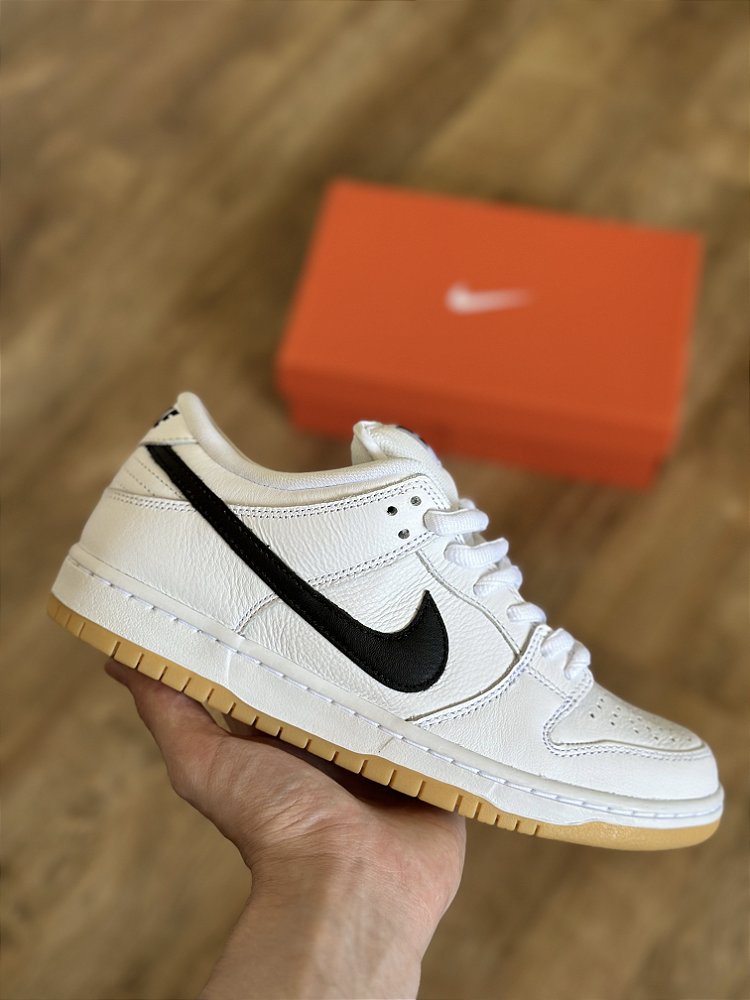 NIKE SB DUNK LOW PRO “White/black” - Corre de Rua NIKE SB DUNK LOW PRO “White/black” - Corre de Rua