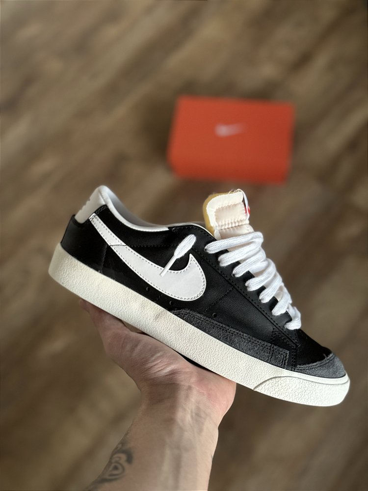 NIKE BLAZER LOW '77 VINTAGE (black/white) - Corre de Rua