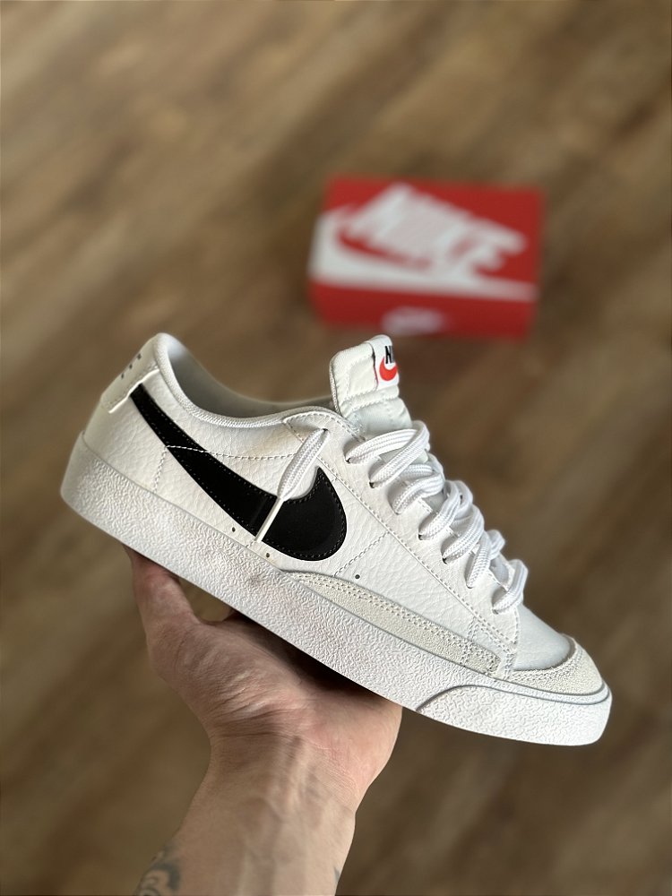 NIKE BLAZER LOW x SACAI - Corre de Rua