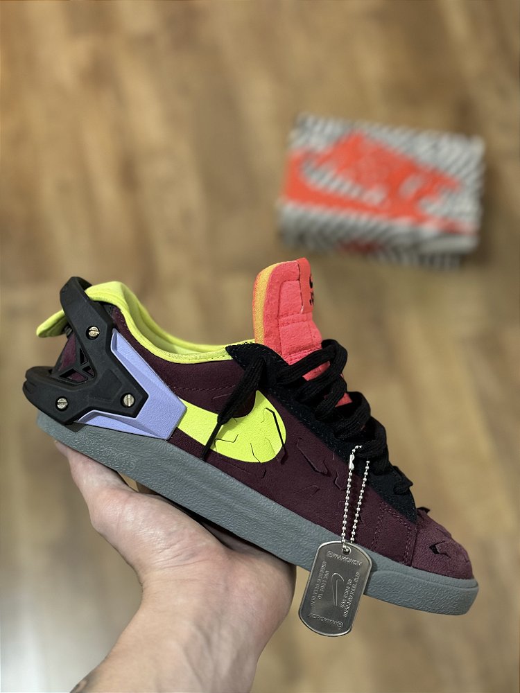 NIKE BLAZER LOW x ACRONYM (night maroon/lemon venom) - Corre de Rua