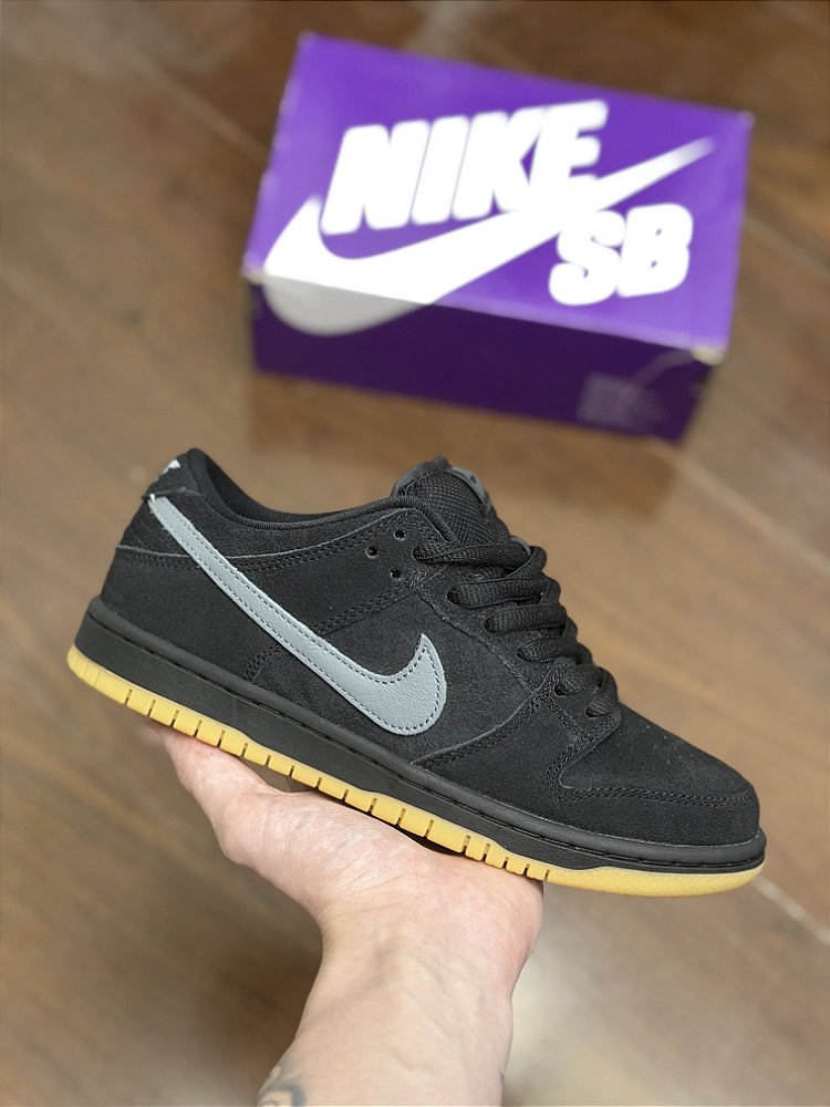 NIKE SB DUNK LOW “Fog” - Corre de Rua