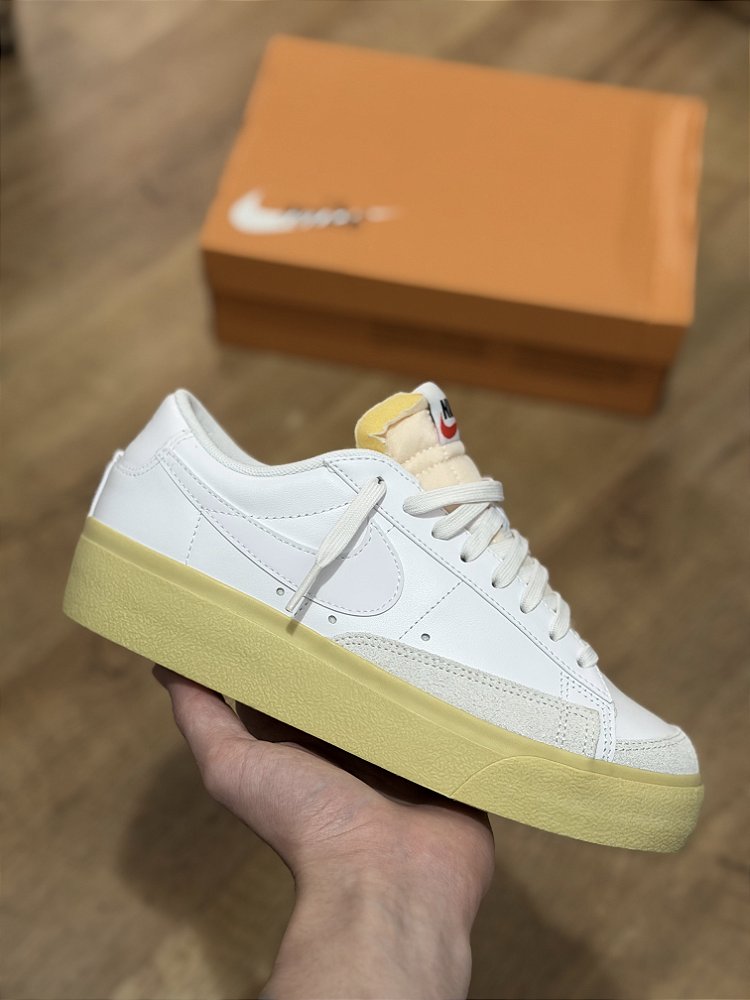 NIKE BLAZER LOW x ACRONYM (night maroon/lemon venom) - Corre de Rua
