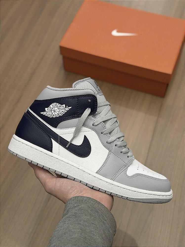 AIR JORDAN 1 MID “Neutral Grey” - Corre de Rua