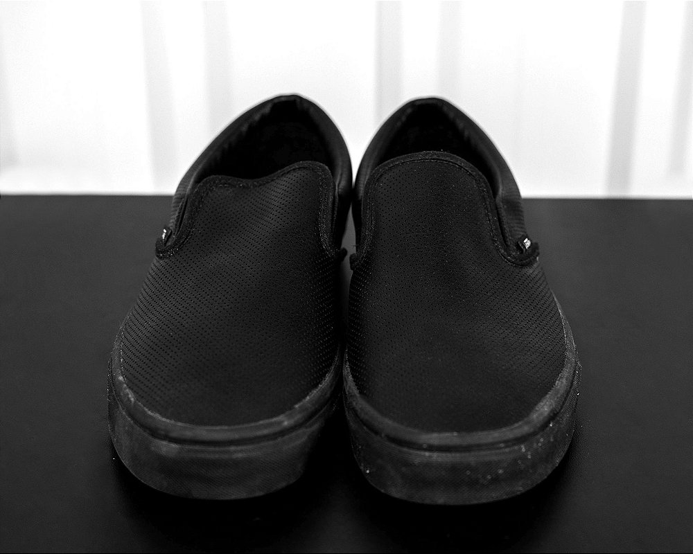 vans women's slip on perf black leather