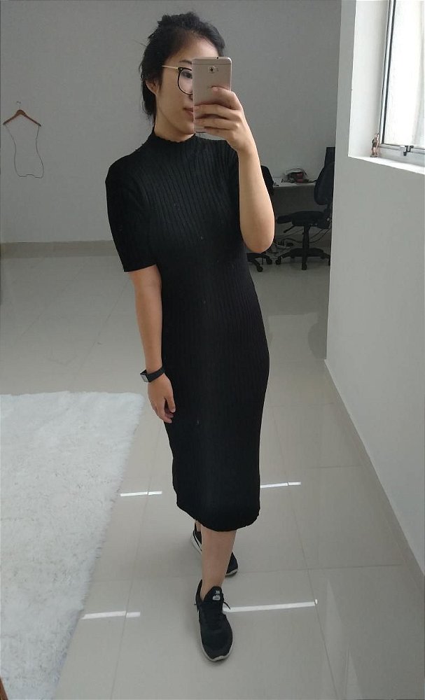 vestido preto tricot