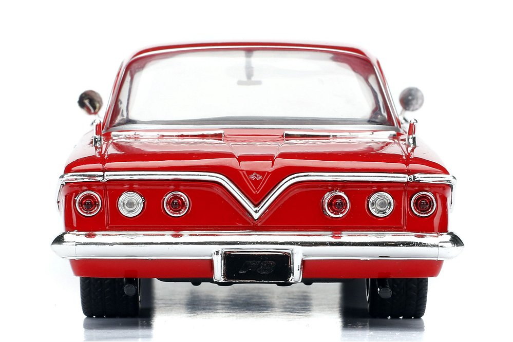 1 24 1961 CHEVY IMPALA DOM VELOZES E FURIOSOS 8 Miniaturas 