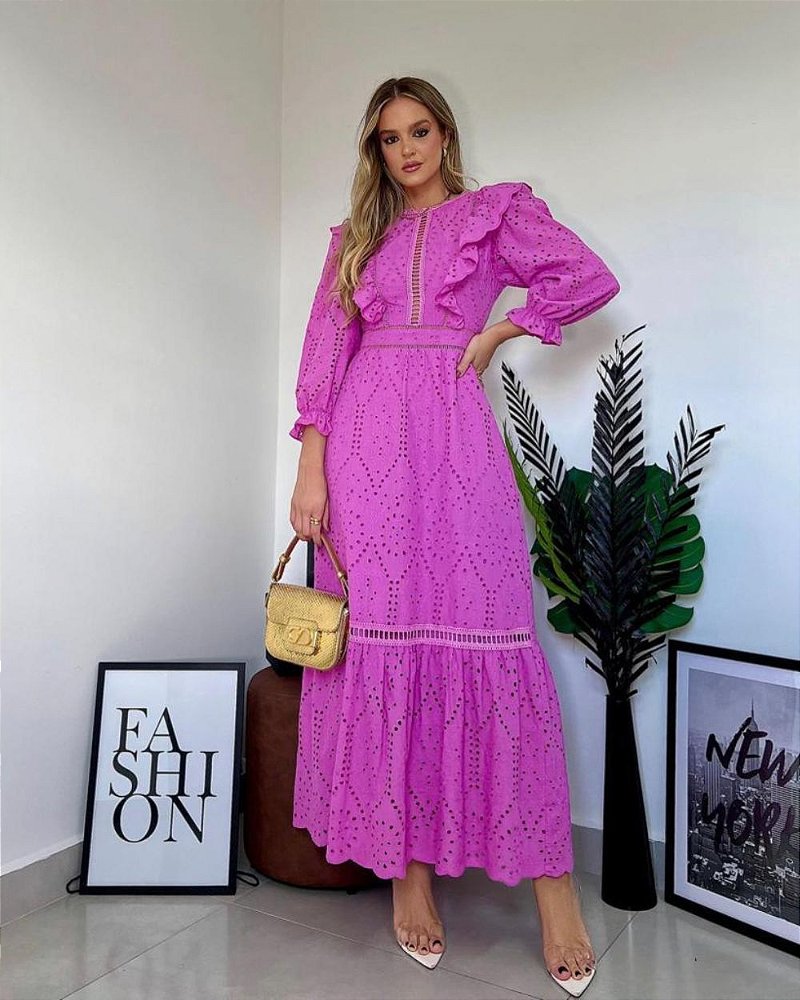 Vestido Midi Em Laise Rosa Com Detalhes Em Renda - Albuquerque Boutique -  Moda Feminina.