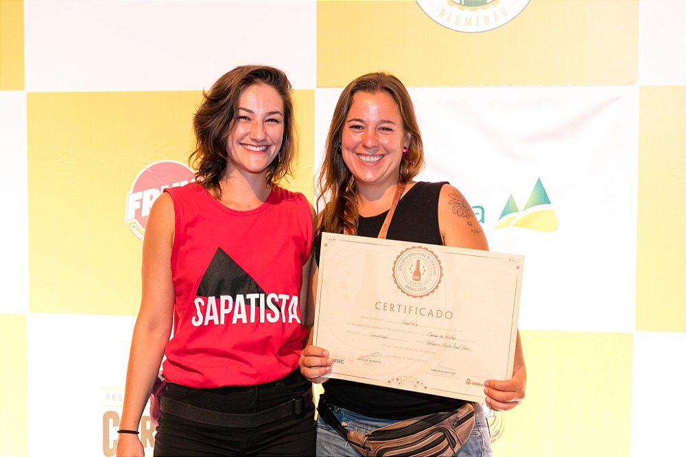 Maria da Penha recebe medalha de bronze no maior concurso de cervejas da América Latina - Concurso Brasileiro da Cerveja 2020
